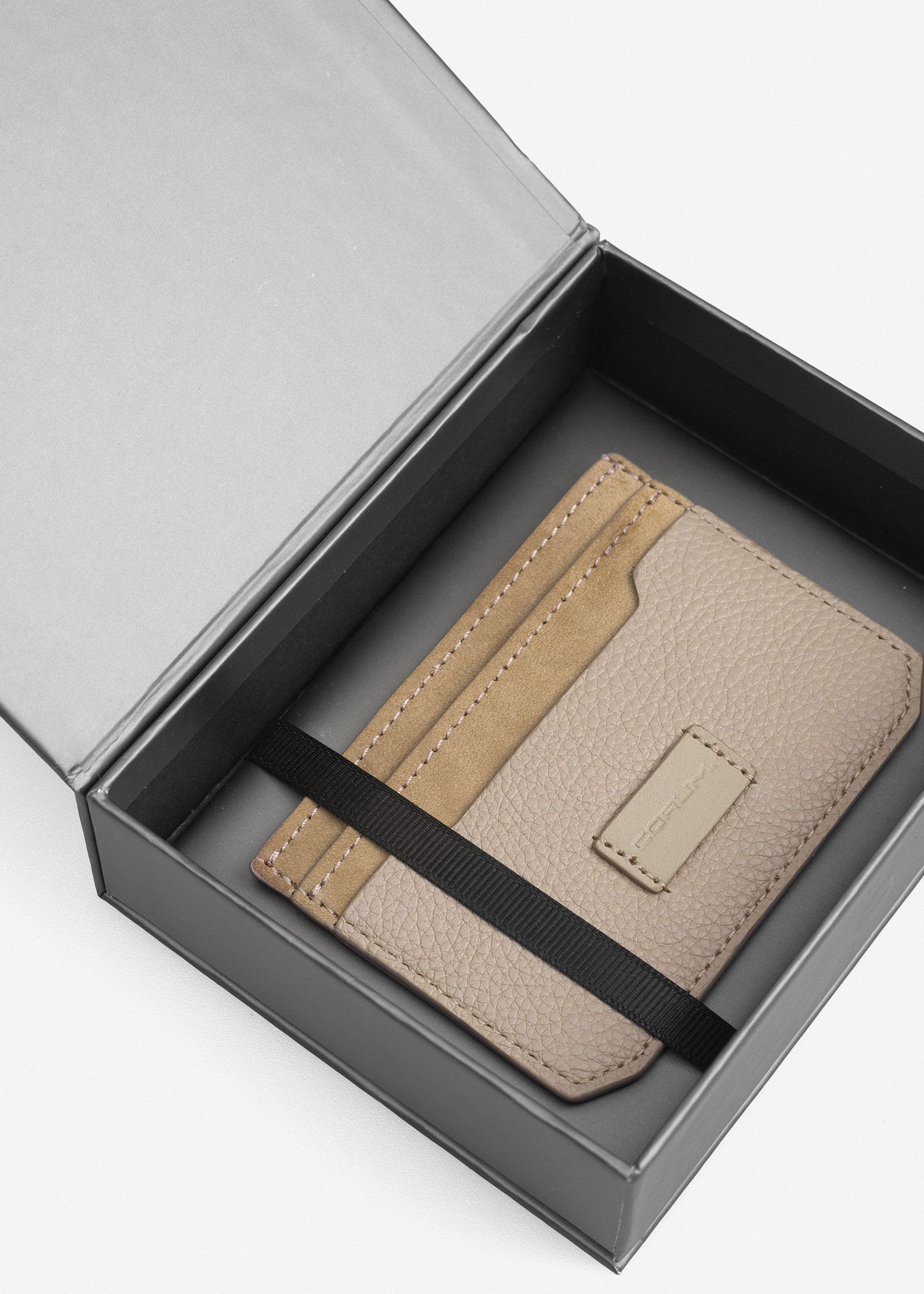 جاکارتی چرم 2513601