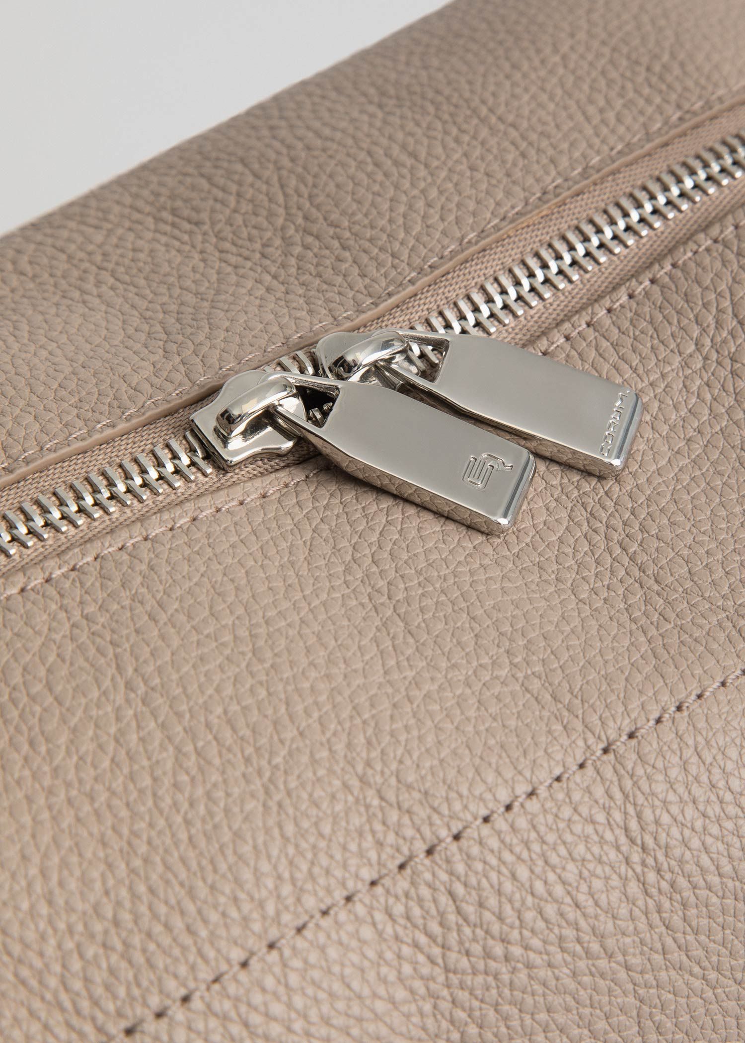 کیف چرم Dopp Kit