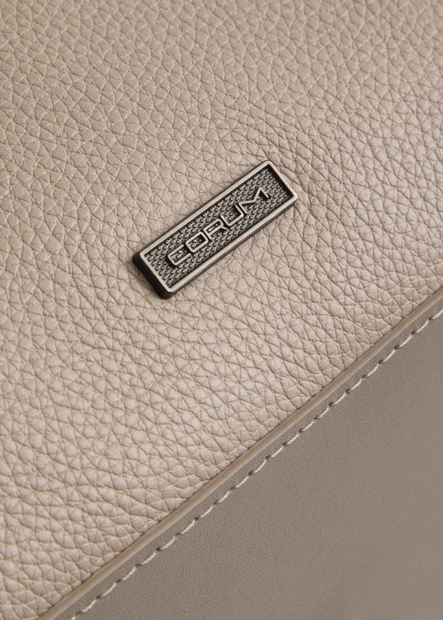 کیف چرم Dopp Kit