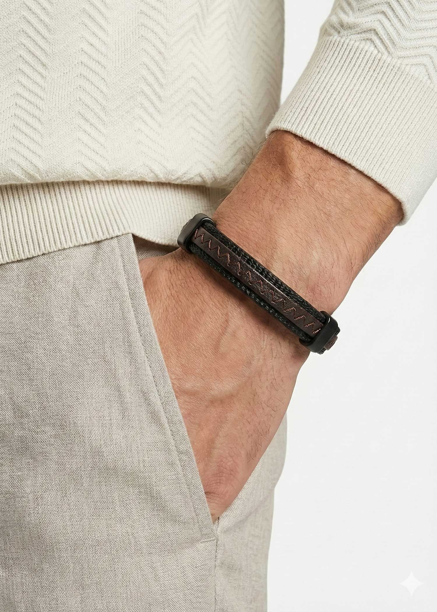 دستبند چرم 2511902