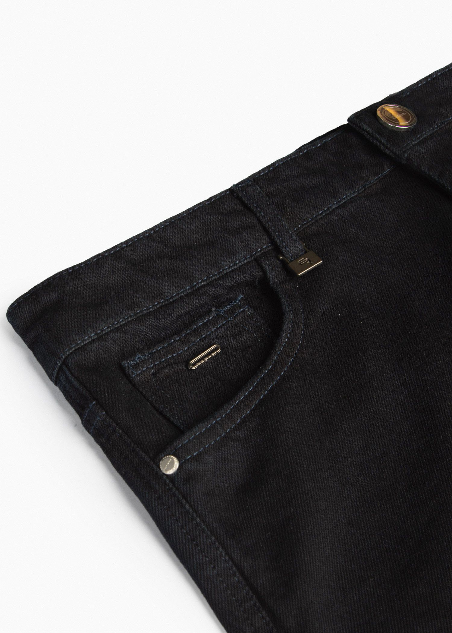 شلوار جین Tapered-Fit