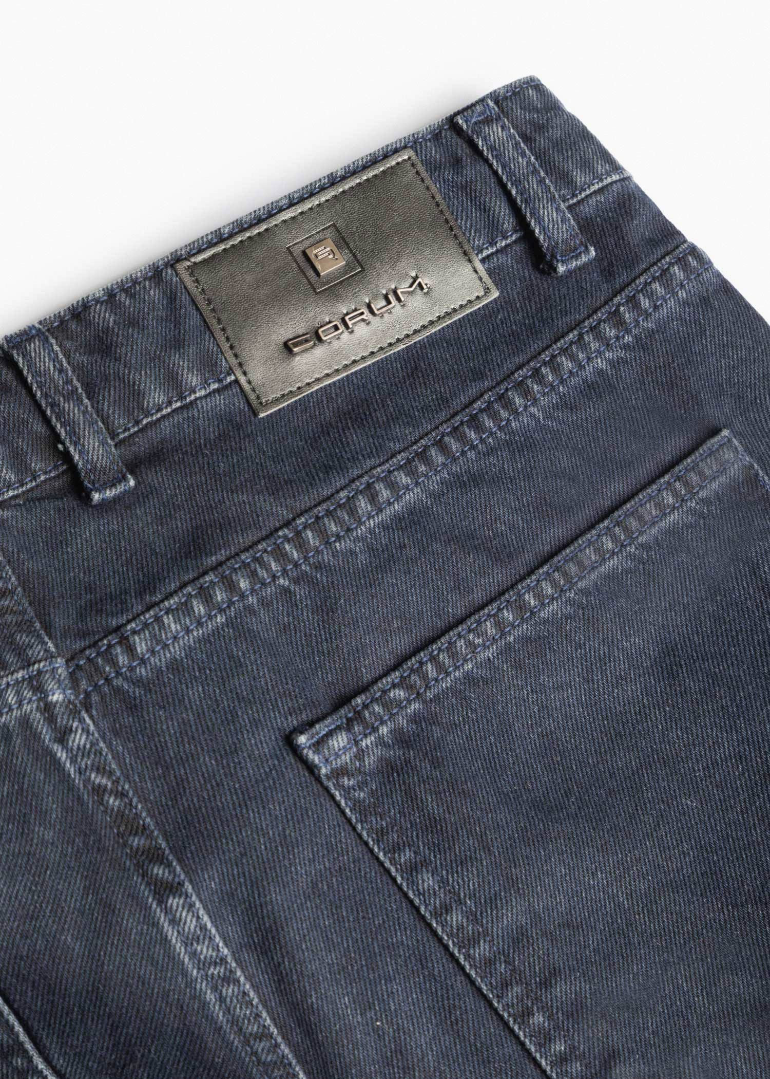 شلوار جین Tapered-Fit