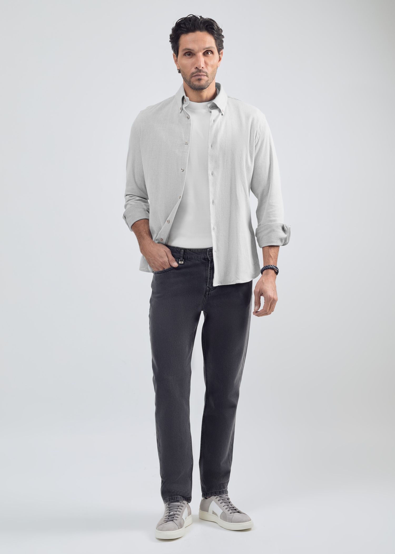 شلوار جین Tapered-Fit