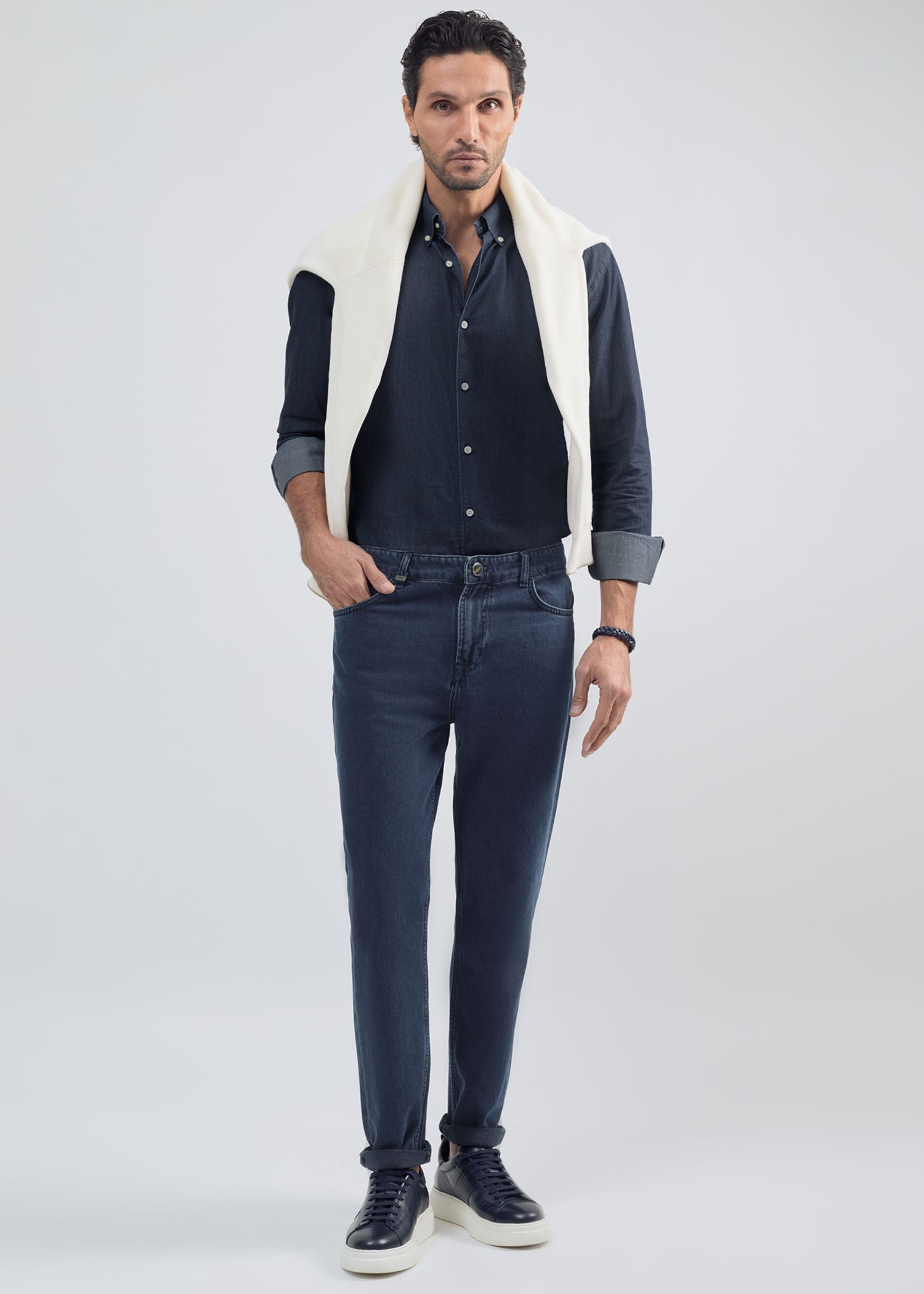 شلوار جین Tapered-Fit