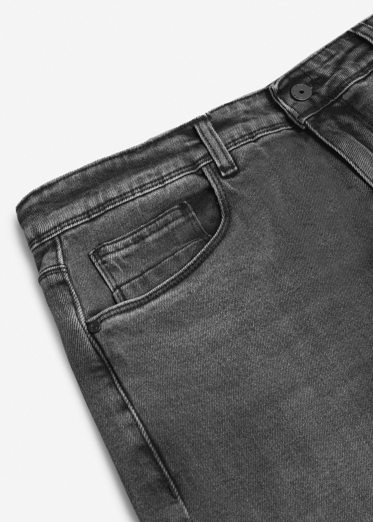 شلوار جین Slim-Fit