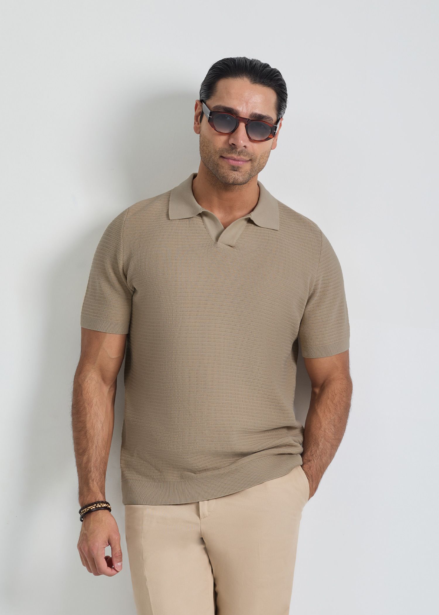 پولوشرت V-Neck