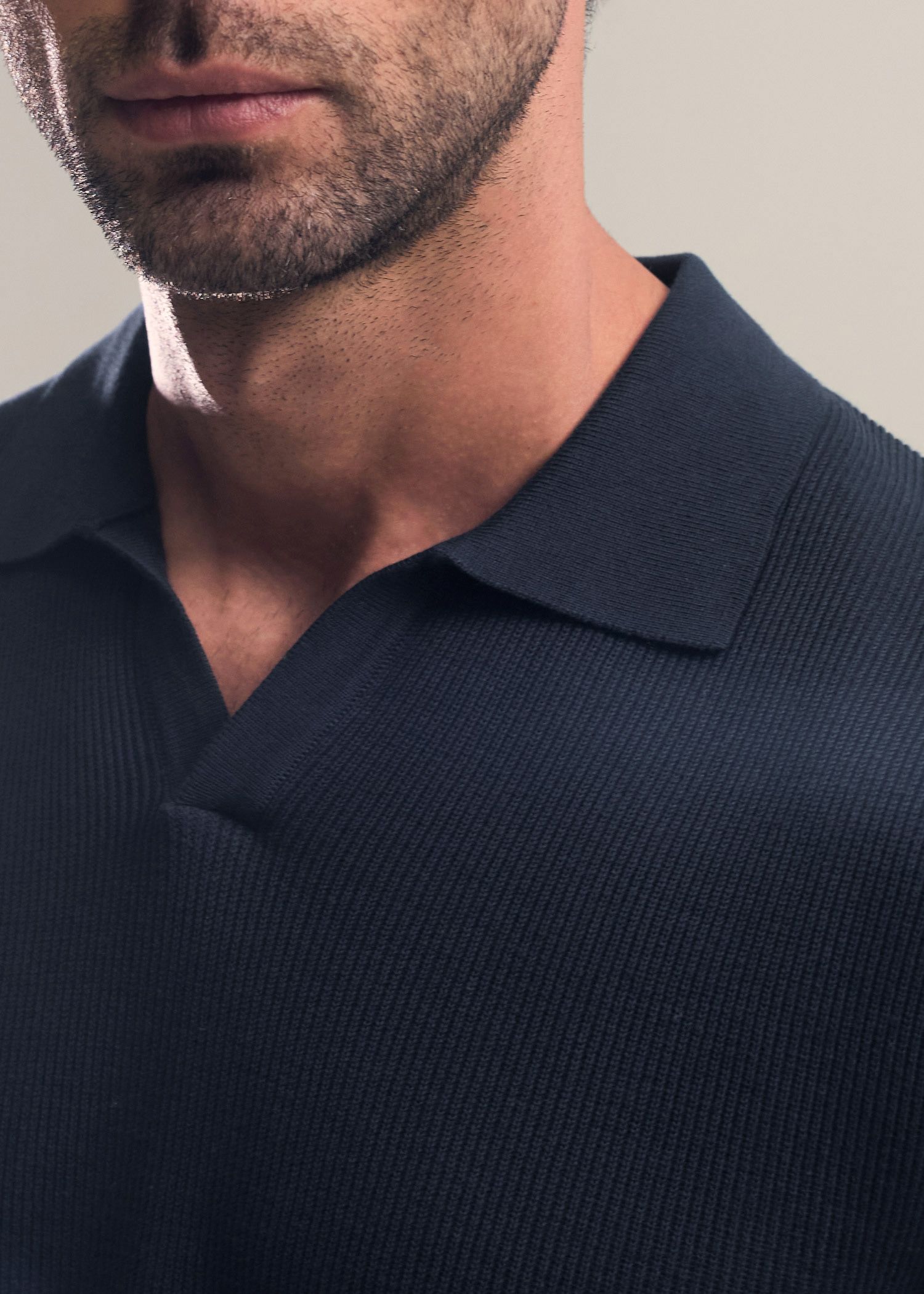 پولوشرت V-Neck