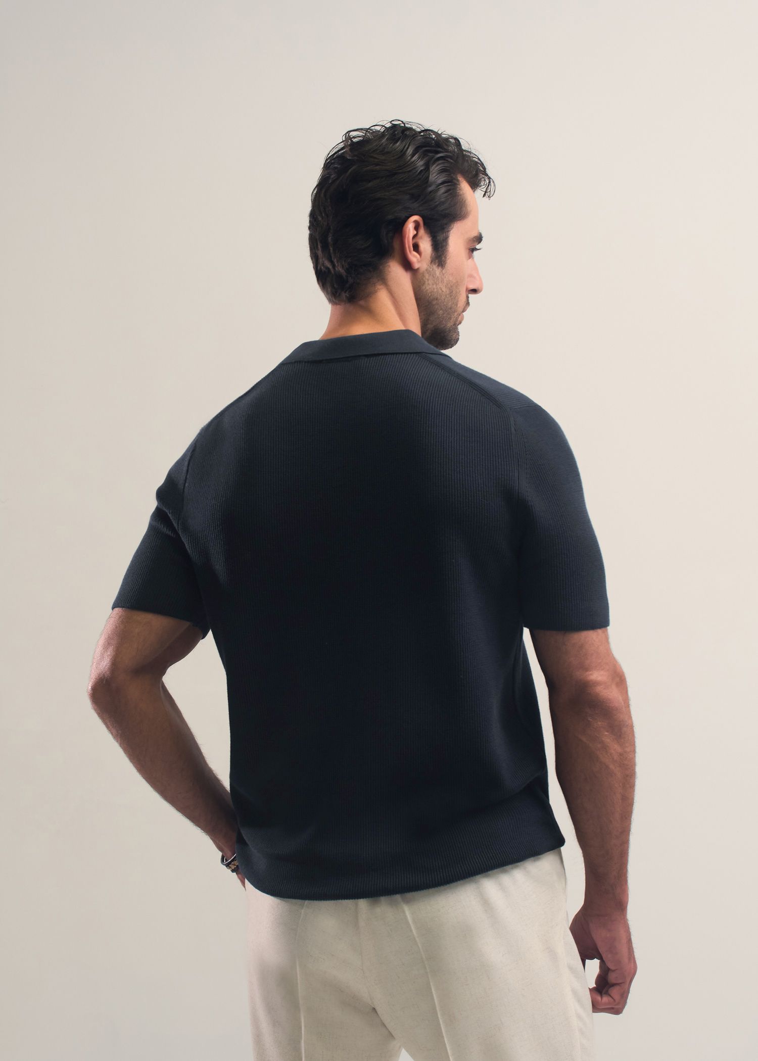 پولوشرت V-Neck