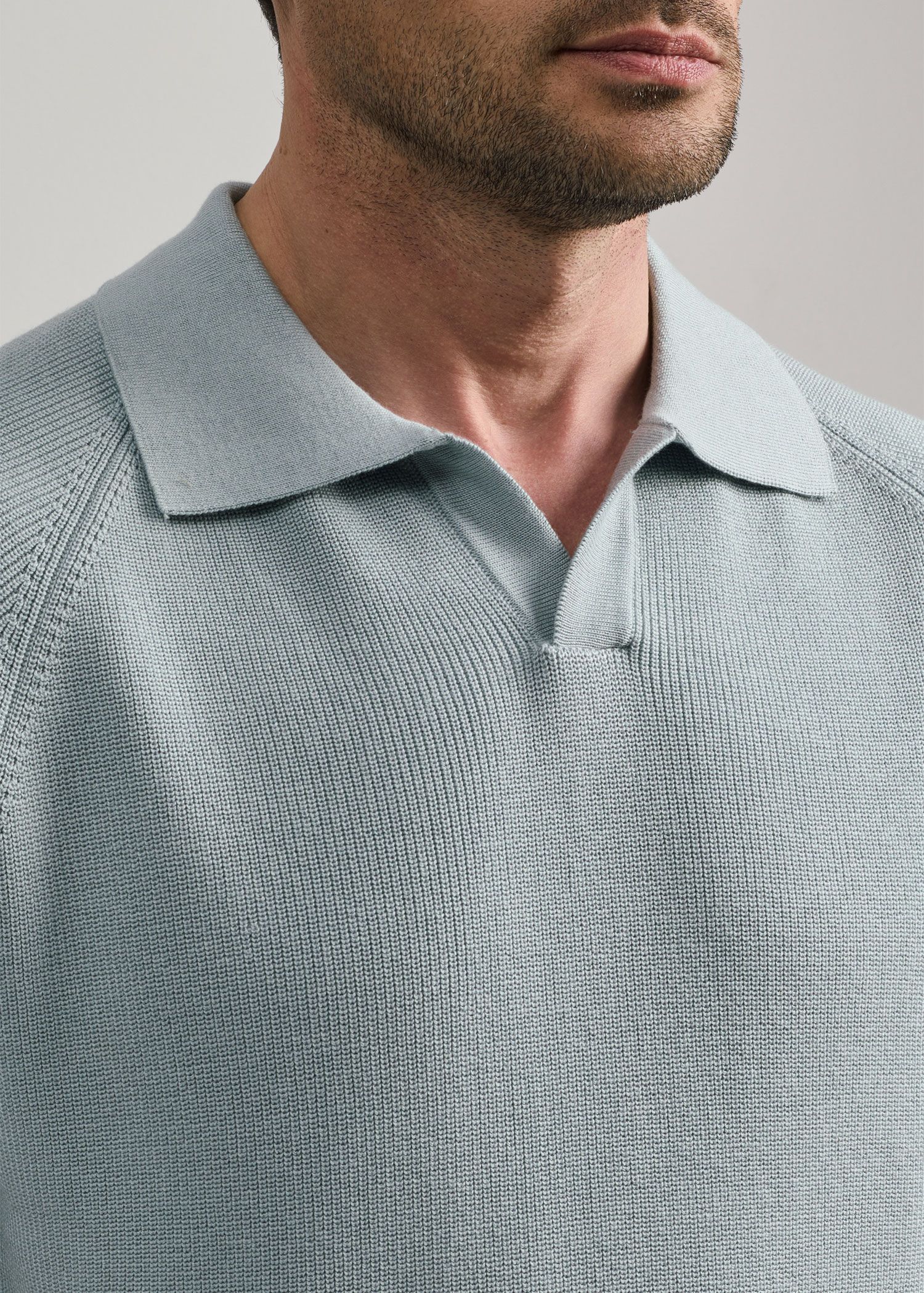 پولوشرت V-Neck
