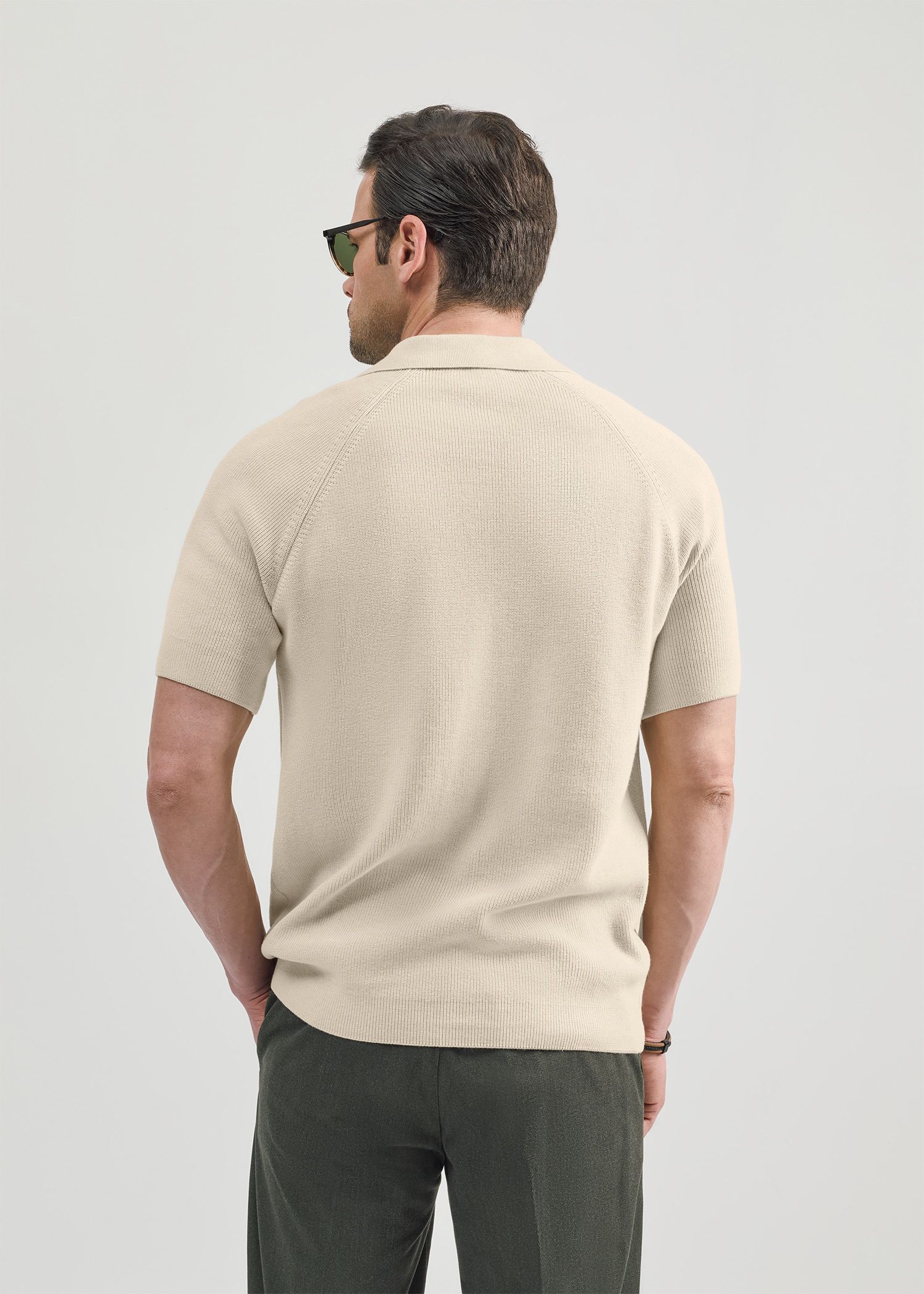 پولوشرت V-Neck