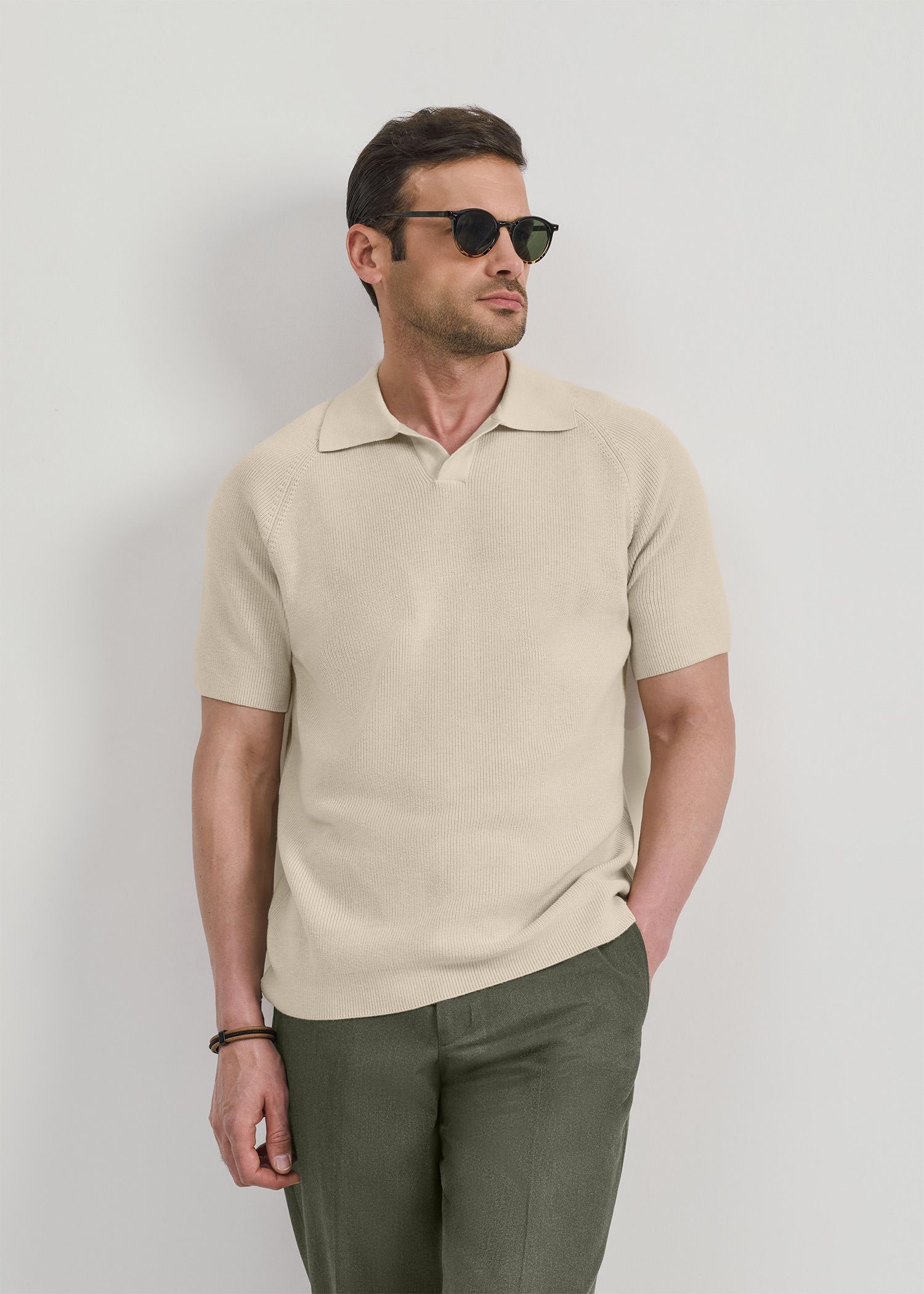 پولوشرت V-Neck
