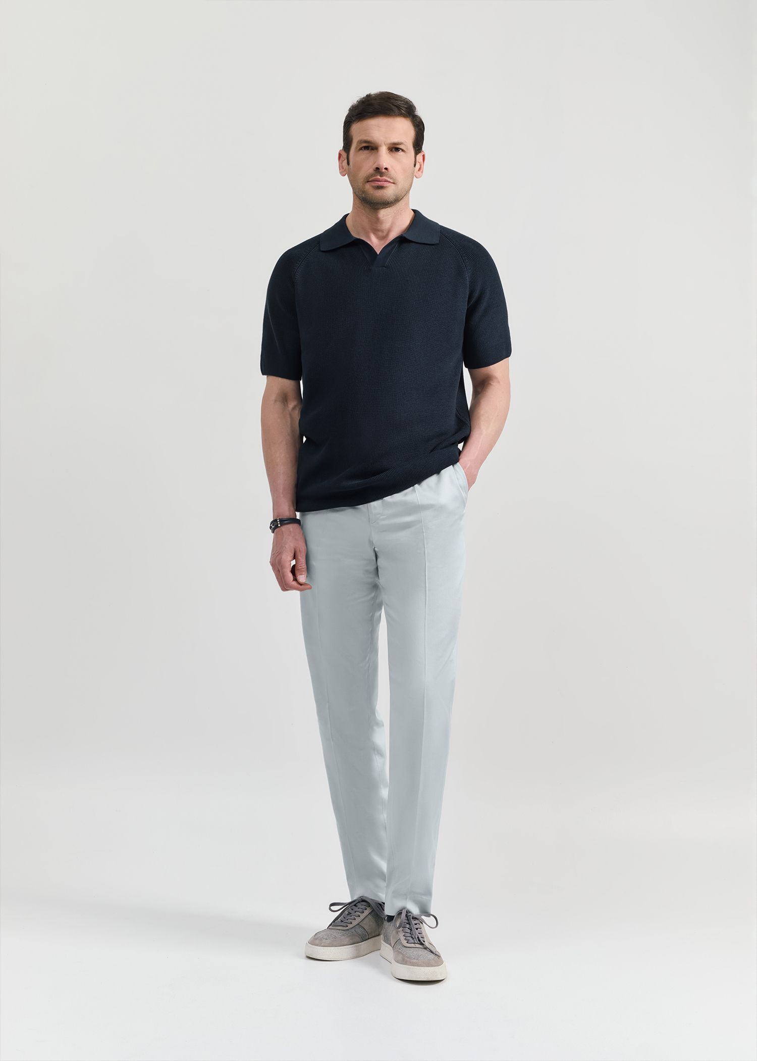 پولوشرت V-Neck