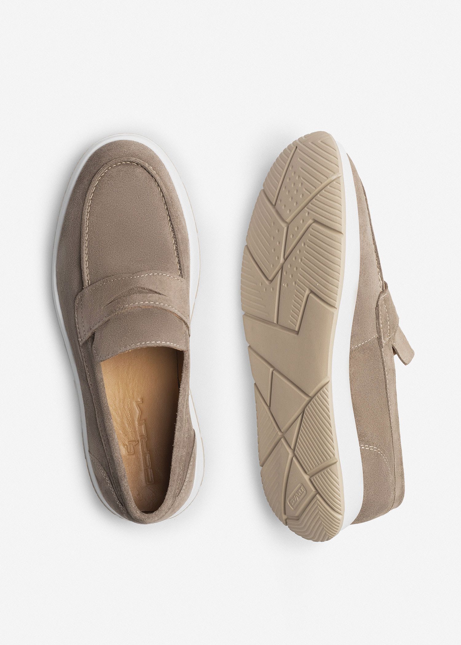 کالج جیر Loafer